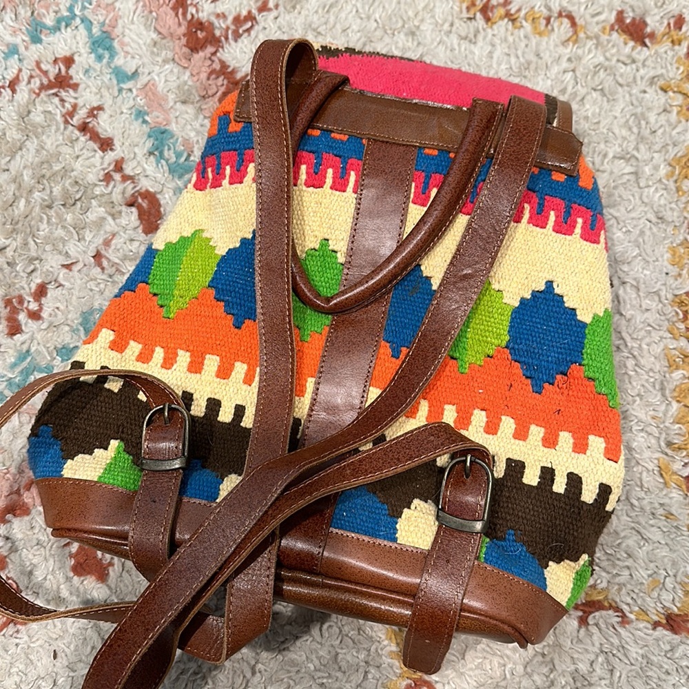 Beautiful backpack - Picture 4 of 6